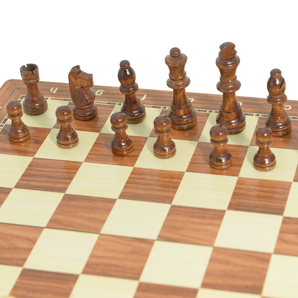 مجموعة شطرنج خشبية مغناطيسية ق - مراجعة Board Game Quacks وسعره